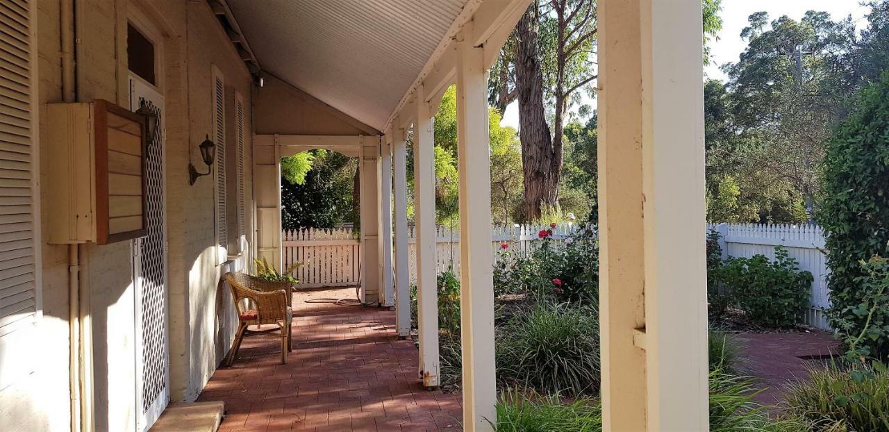 Tillbrook Cottage Perth Exterior photo